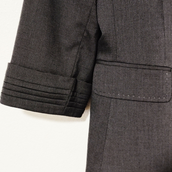 Antonio Melani NWOT Blazer Size 6 Professional - Picture 4 of 4